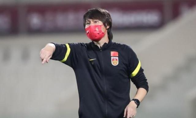 世界杯下载官网-李铁微博被爆！球迷刷屏要求下课：不用归化是罪人