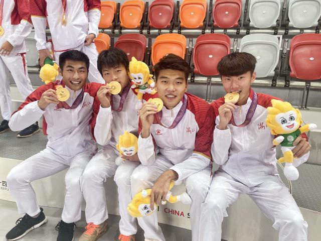 世界杯高清观看-【全运足球观察】一场总决赛，两股新势力！